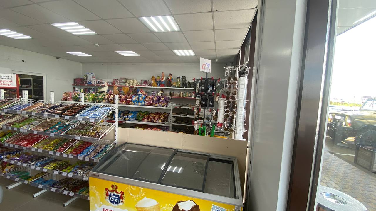 Боковая зона продуктового магазина
